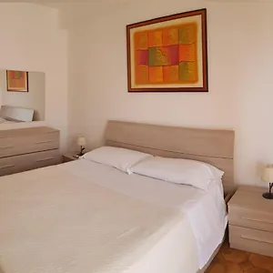 arcadia-apartment.taorminaitalyhotels.com/
